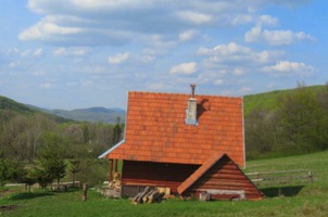 a okolo nám již známých domků