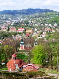 Pod námi Kalvárie, město a hory