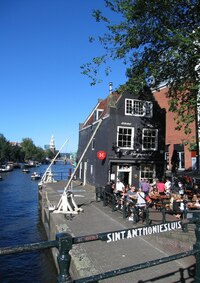 historické "vachty" u grachtu Oude Schans