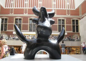 i hypermoderní ("prasepes"?)