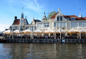 Míjíme známou restauraci