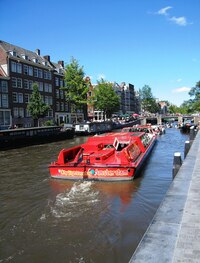 Plavby po grachtech už pomalu končí