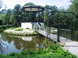 s příjemnými altány