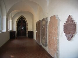 To jsou místní klášterní ambity