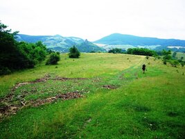 Sestup do vsi Hajnačka