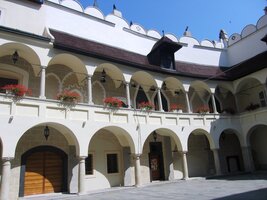 Hle, bratislavská renesance!