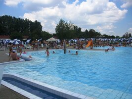 Tady už jsme na koupališti ve městě Štúrovo,