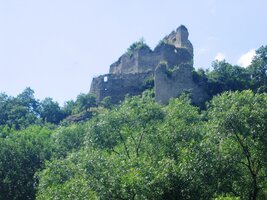 a zříceninu hradu Čabraď málem nenašli