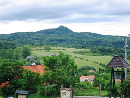 Jsou odtud daleké výhledy do Maďarska