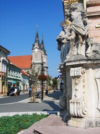 a v pozadí kostel sv.Ondřeje