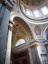 Vnitřek katedrály je velkolepý