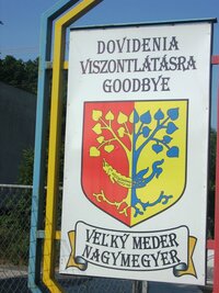 a opouštíme jej už zase v děsivě horkém dni