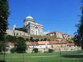 a všechna ta krása je teď vysoko nad námi