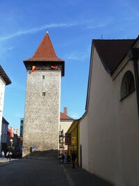 a Vlkovy věže jdu na nádraží