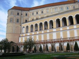 Sídlili zde Lichtensteinové a po nich Dietrichsteinové