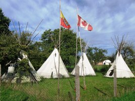 až k tábořišti Siouxů