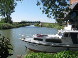 Kanál je dnes rejdištěm různých lodí