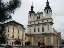 Další perlou města je barokní katedrála,