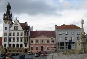 A zase to hrozí deštěm, pryč odsud!