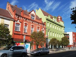 Ráno procházím městskou promenádou