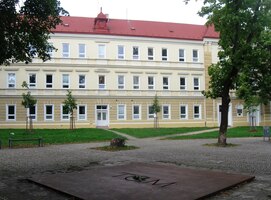 Pohled na piaristické gymnázium