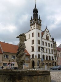 Jede až do Hustopečí k Dukelskému náměstí