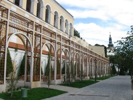 Jeho zahrady jsou nádherné