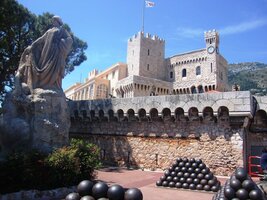 Ta děla ale níkdy nevystřelila a koule nikdy nelítaly