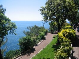 Stojíme před branami knížectví Monako