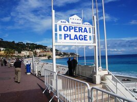 Zdola je to vše klidnějším a bezpečnější