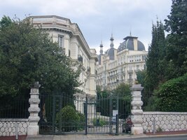 Jsou tu i nemocnice a sanatoria