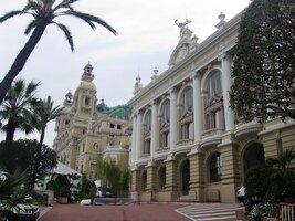 a zde jeho zadní trakt