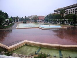 Ústřední náměstí Massena - rozkopané a plné dešťové vody