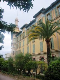 a k vidění jsou zde hlavně paláce zbohatlíků