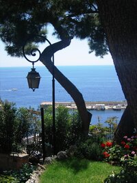 s elegickými výhledy na azurové moře