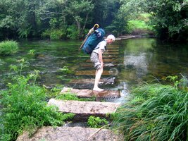 A jde se dál - brodění řeky Lira - test